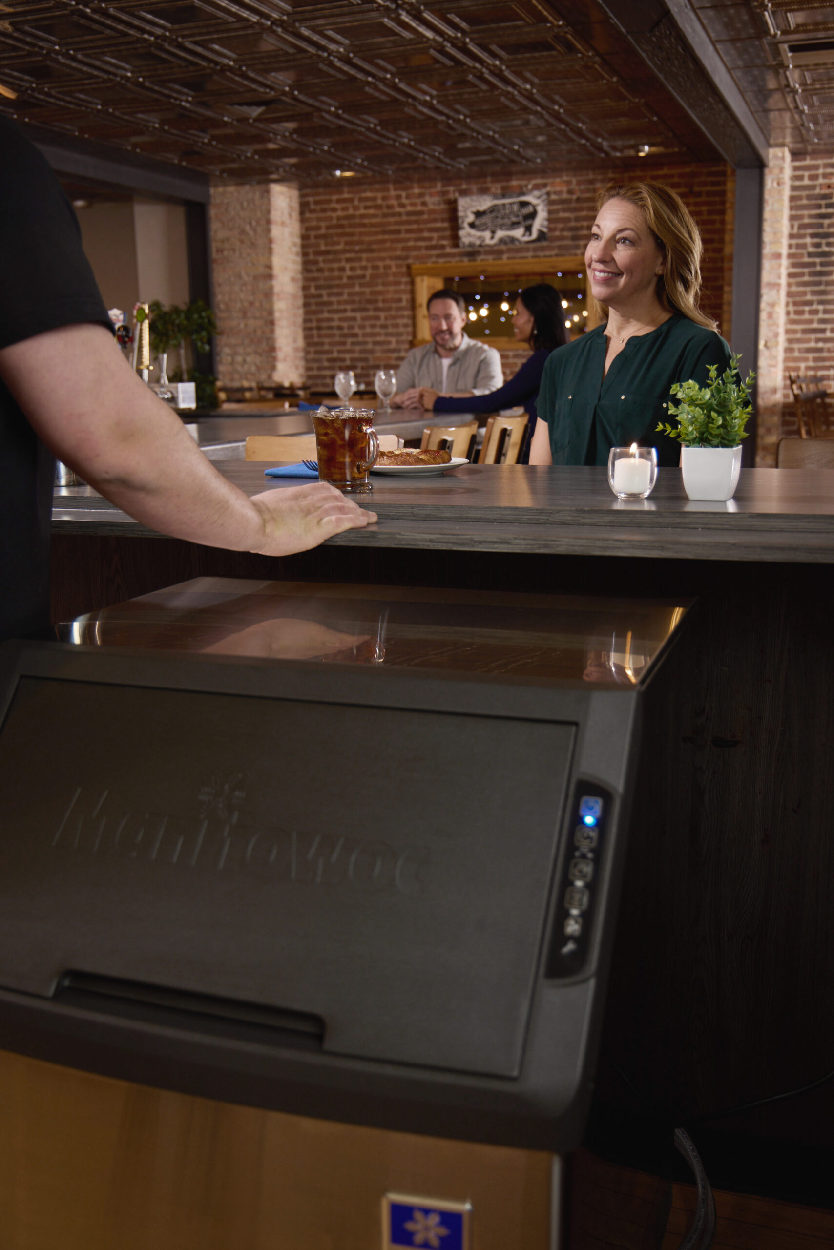 Manitowoc NEO® Series UP240 Undercounter Ice Machine Online - Image 15
