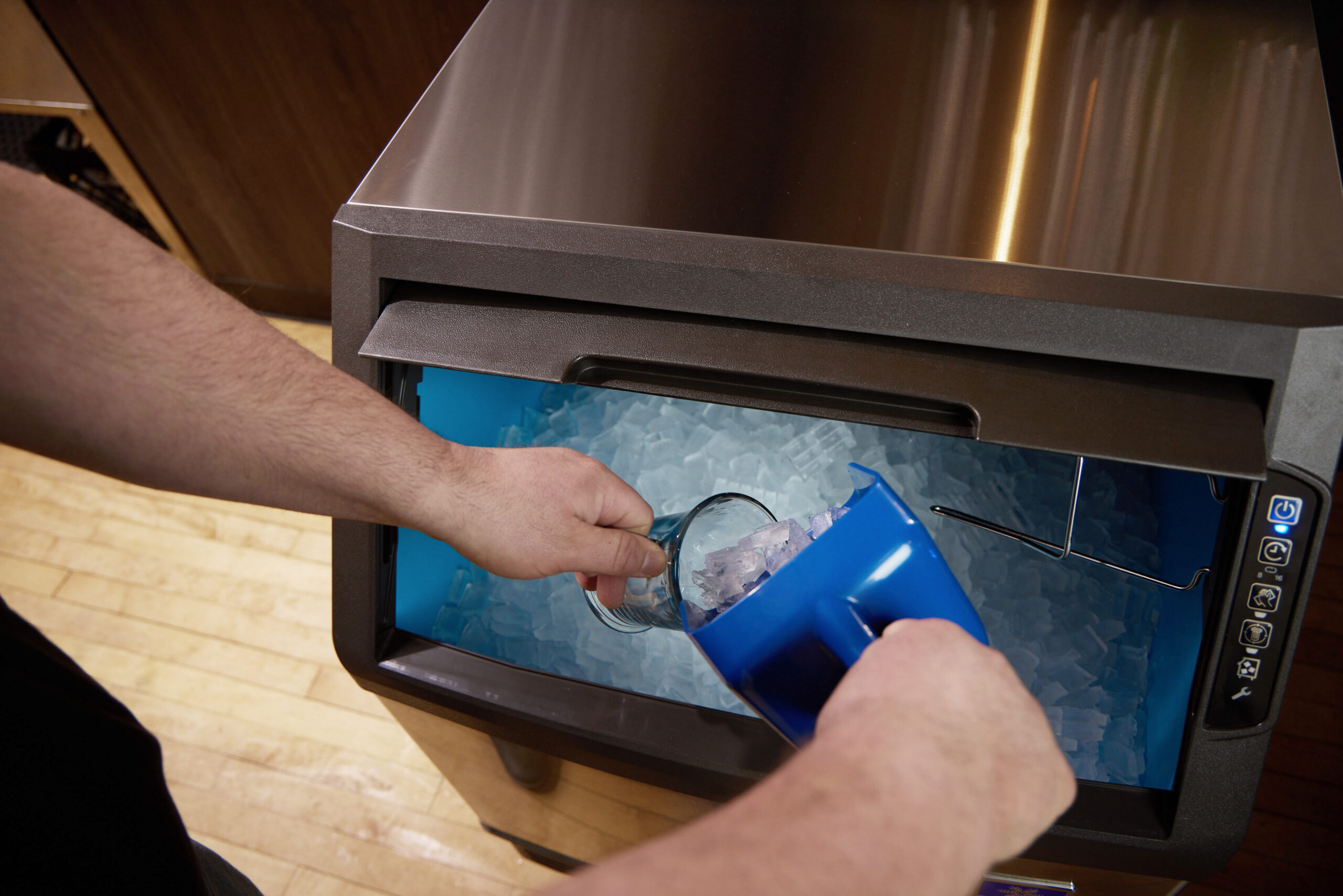 Manitowoc NEO® Series UP240 Undercounter Ice Machine Online - Image 16